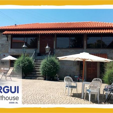 Bergui Guesthouse - 吉马良斯 外观 照片