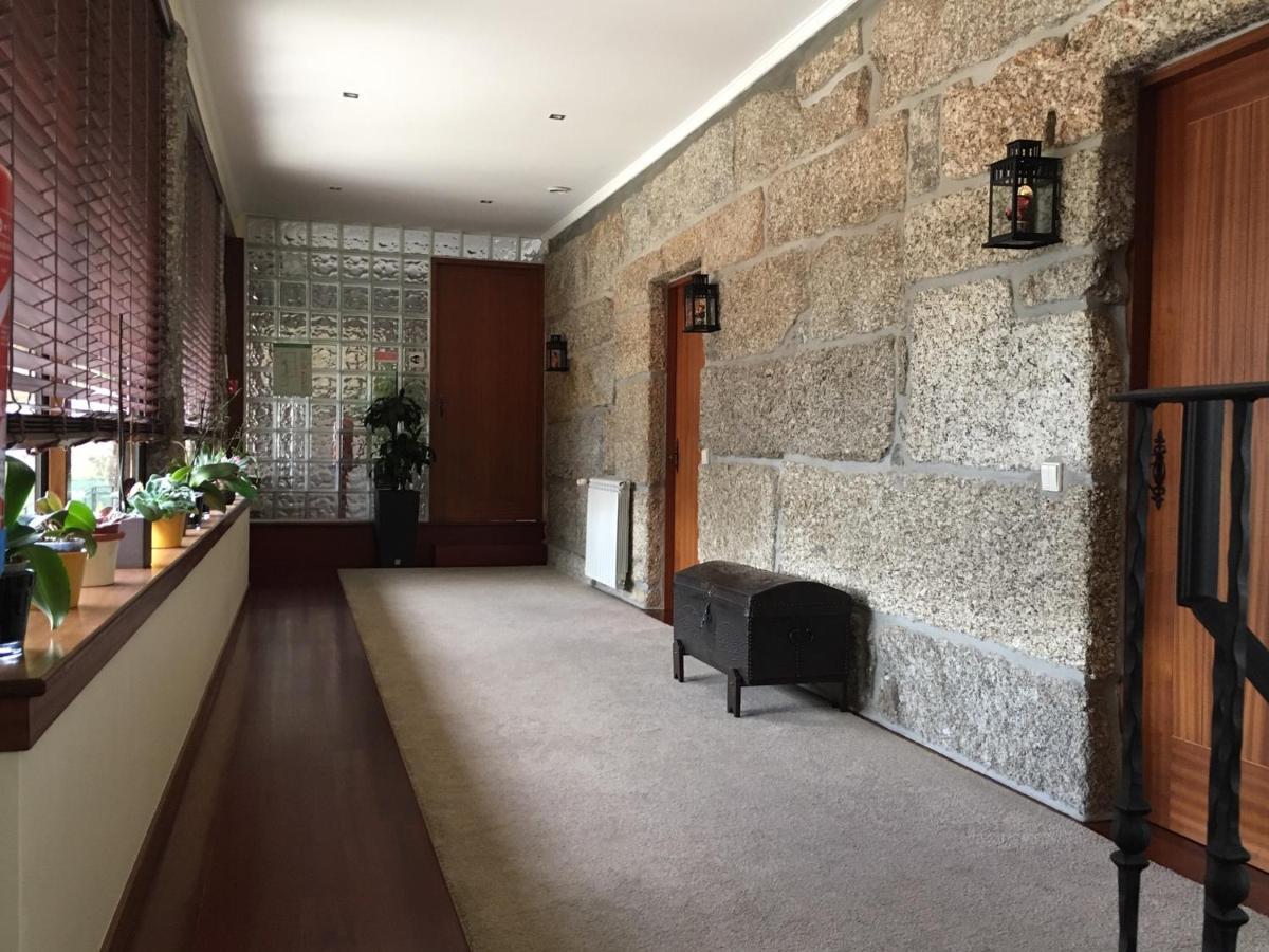 Bergui Guesthouse - 吉马良斯 外观 照片