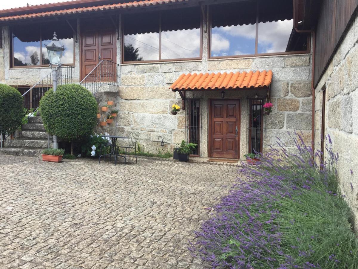 Bergui Guesthouse - 吉马良斯 外观 照片