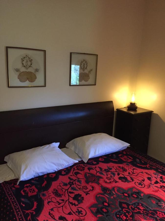 Bergui Guesthouse - 吉马良斯 外观 照片