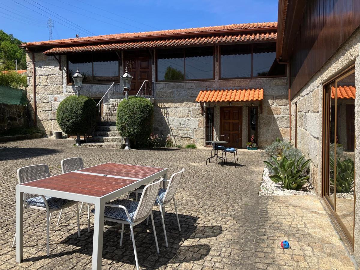 Bergui Guesthouse - 吉马良斯 外观 照片