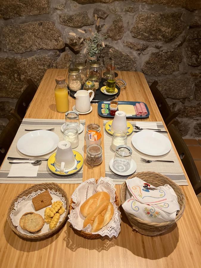 Bergui Guesthouse - 吉马良斯 外观 照片
