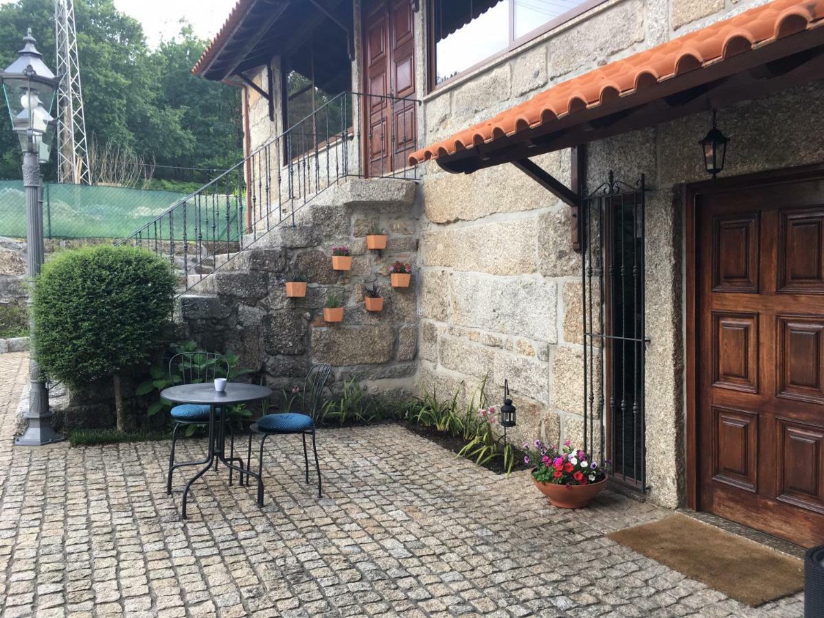 Bergui Guesthouse - 吉马良斯 外观 照片