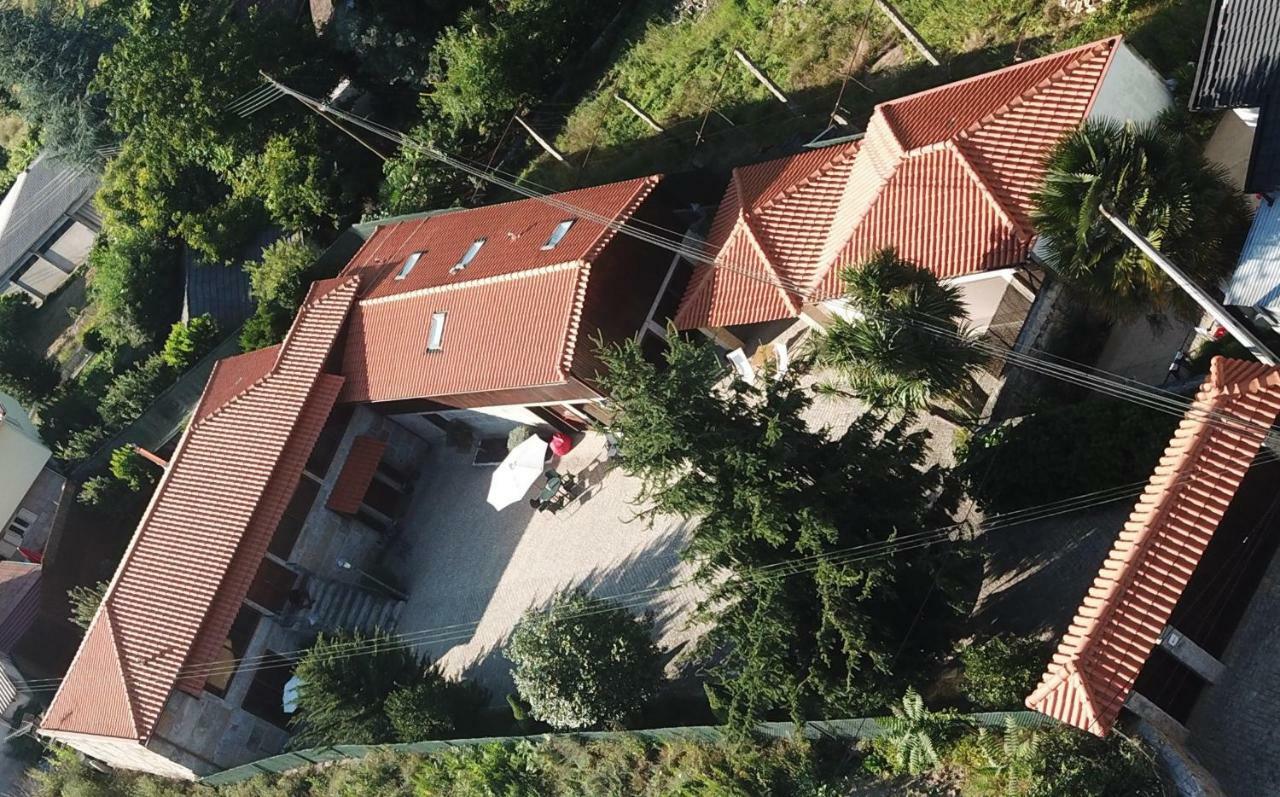 Bergui Guesthouse - 吉马良斯 外观 照片
